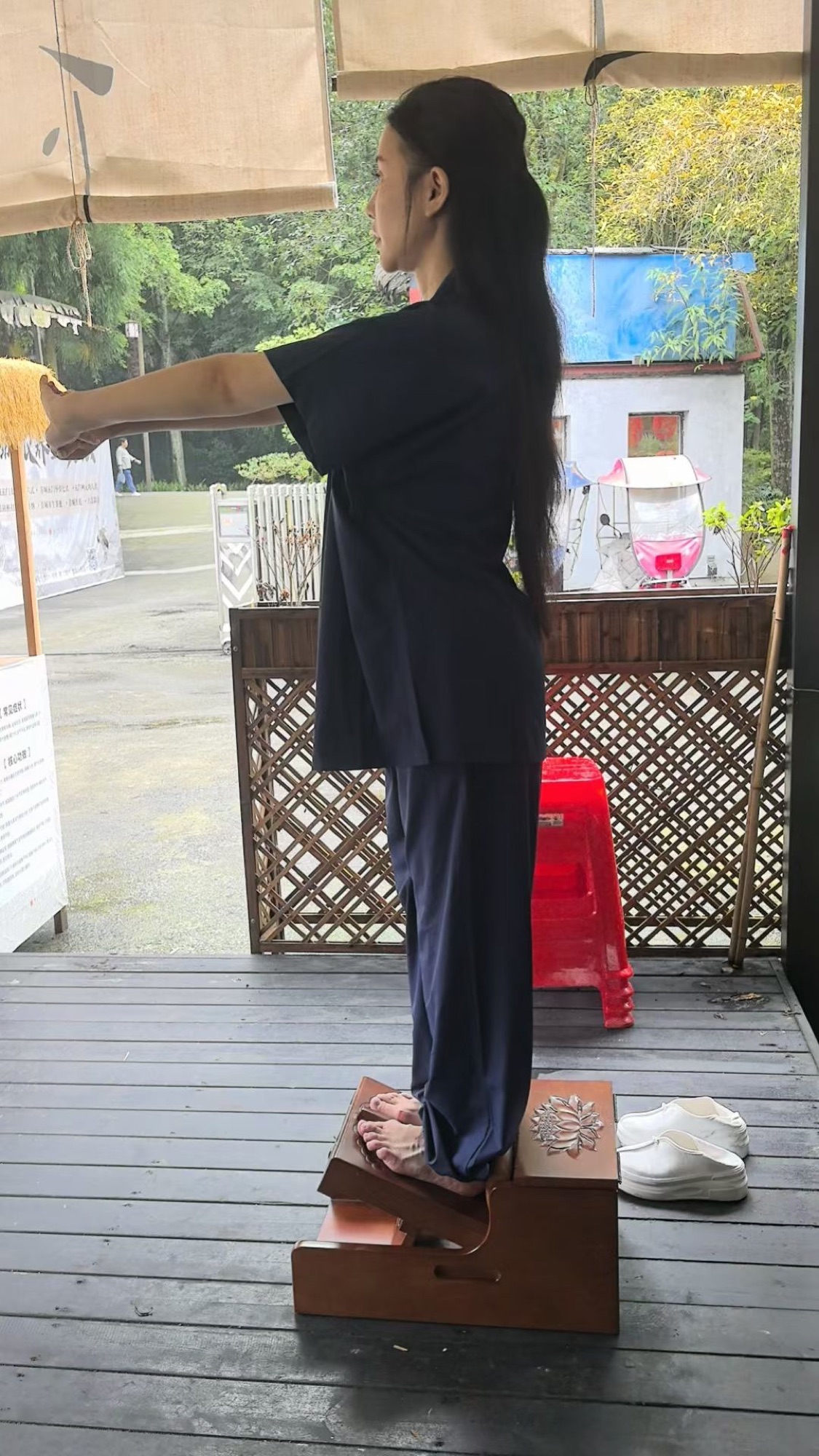 A Qingcheng incense culture session